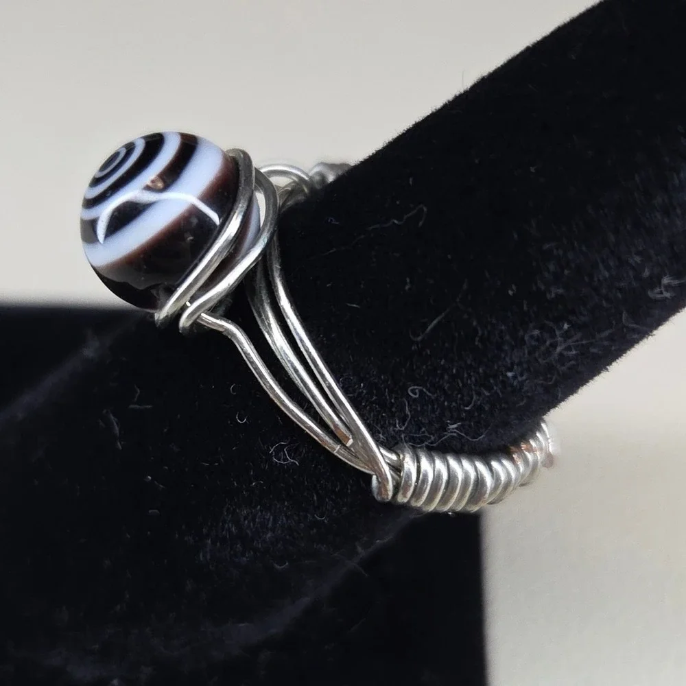 Handmade Wire Wrapped Ring Black White Hypnotize Swirl Glass Bead Boho Size‎ 7.5